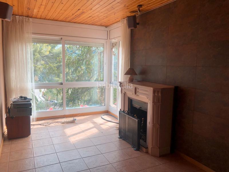 Foto 9a53f219-4269-49e5-96b4-ba8e91df1cff. Xalet amb xemeneia calefacció aparcament piscina a Vallirana