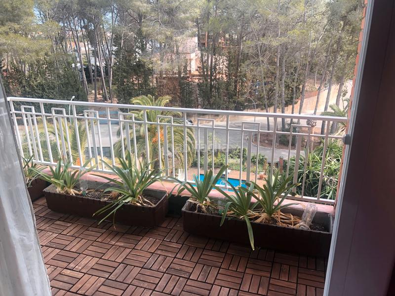 Foto 9f0eff97-9ce8-4e2f-9cc5-af03da126a76. Xalet amb xemeneia calefacció aparcament piscina a Vallirana