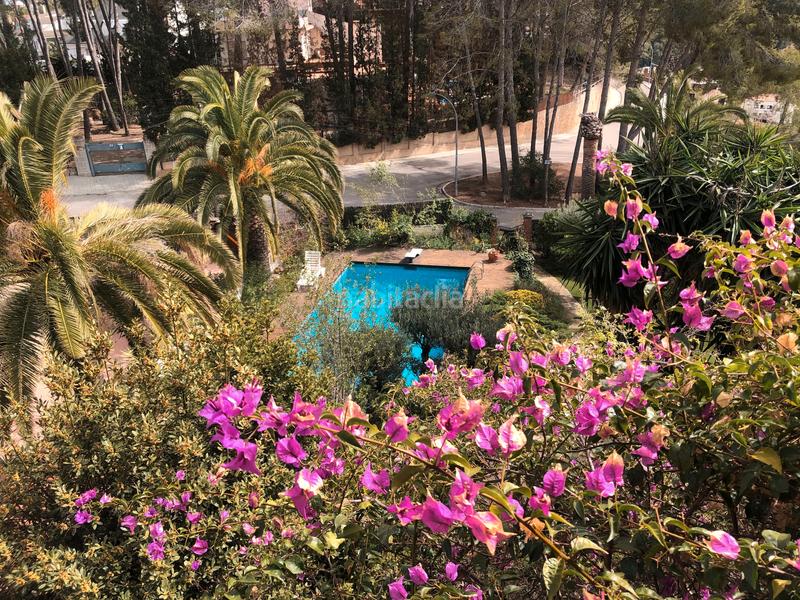 Foto b736fa28-ef06-4f7d-850b-533fd0c1e205. Xalet amb xemeneia calefacció aparcament piscina a Vallirana