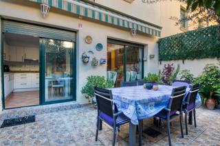Casa adossada a Carrer de francesc jofre 51. Casa adosada en venta cerca del centro de la población.