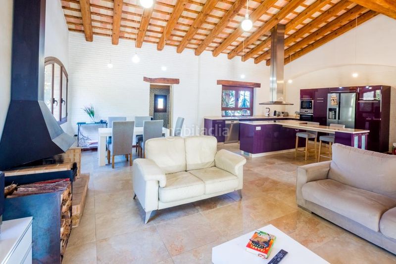 Foto b262e03c-797f-462c-adb0-82f345e80dd3. Xalet amb calefacció aparcament a Mont-ras