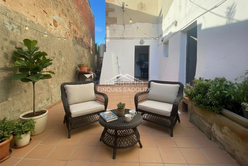 Foto 9262125d-bc21-4834-8db0-8712e86ce811. Casa adossada amb calefacció a Eixample Sant Feliu de Guíxols