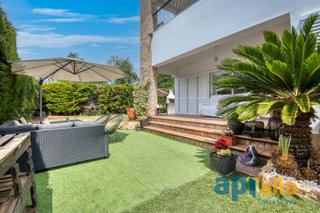 Xalet a Urbanitzacions del Nord. Casa en bell.lloch