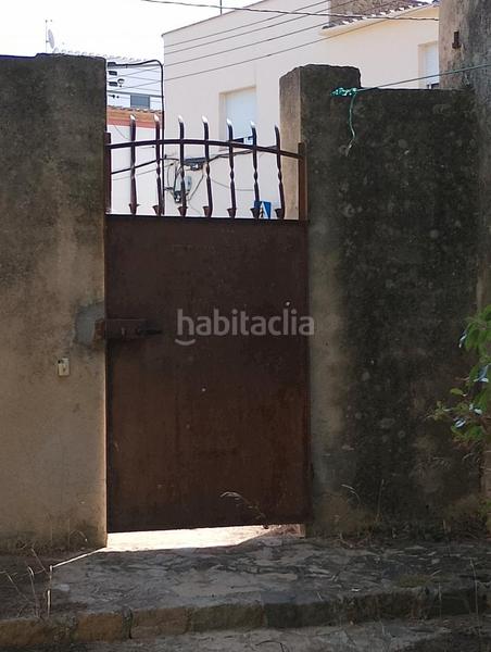 Foto 06a99642-688e-424b-b0cc-acf5746e3447. Masía en passeig de l'arbreda 5 casa en el centro construida en gran parcela en Calonge