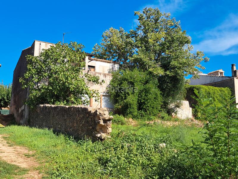Foto 8c36b75f-8396-4cb3-a1ed-88e798c1108e. Masía en passeig de l'arbreda 5 casa en el centro construida en gran parcela en Calonge