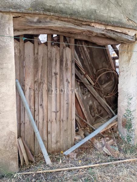 Foto a1cbac33-959b-4f51-bef2-1b727aa88e40. Masía en passeig de l'arbreda 5 casa en el centro construida en gran parcela en Calonge