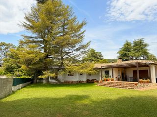 Chalet en Avinguda del puig aldric 40. Descubre esta encantadora casa situada en la tranquila urbanizac