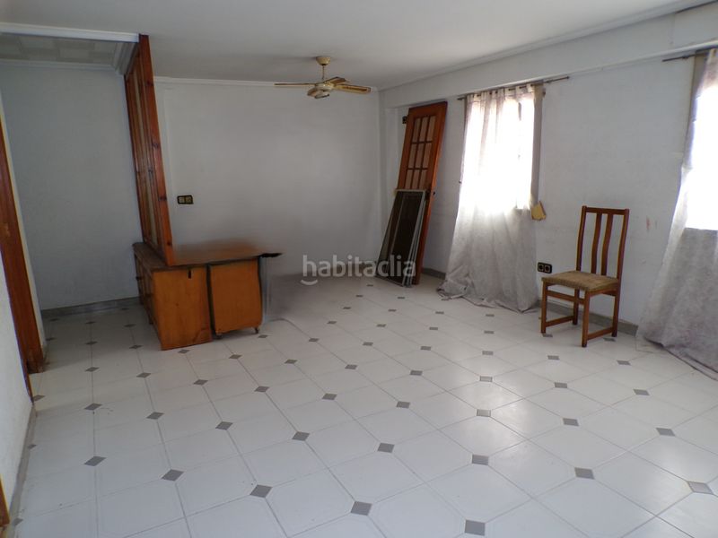 Foto d2258945-b81b-4ae2-b6df-f03ab59e8360. Pis a Casas Verdes - Ermita Godella