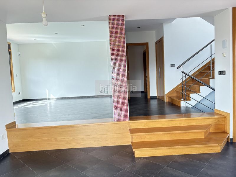 Foto 52b63bc1-65e7-4ebf-a44c-8c26b50fb303. Chalet  en Coruxo - Oia - Saiáns Vigo