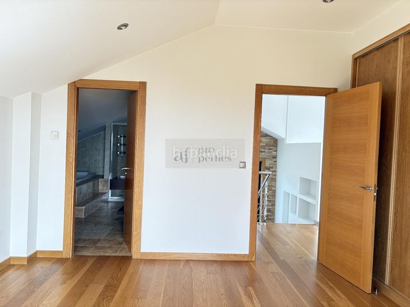 Foto e378ccfe-3381-4f5c-a0cc-b6048a1d9e41. Chalet  en Coruxo - Oia - Saiáns Vigo