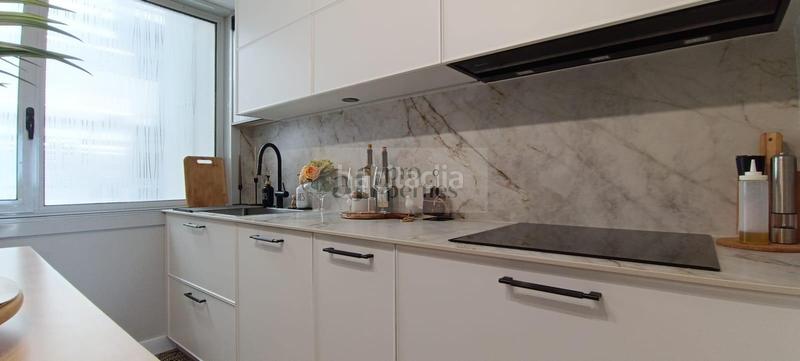 Foto b1bf12db-8d63-442f-8396-35a447404e06. Pis amb calefacció aparcament a Alcabre Vigo