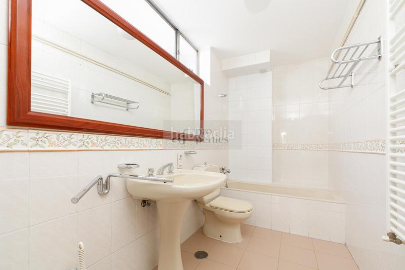 Foto 13d856a0-48a5-494b-8527-4ba0e42d8da8. Àtic amb calefacció aparcament a Camelias - Pi y Margall Vigo