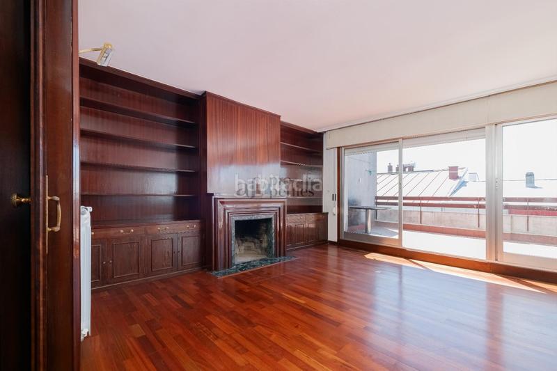 Foto 2fa71dc3-6f57-413e-af19-00c06bfd6c23. Àtic amb calefacció aparcament a Camelias - Pi y Margall Vigo