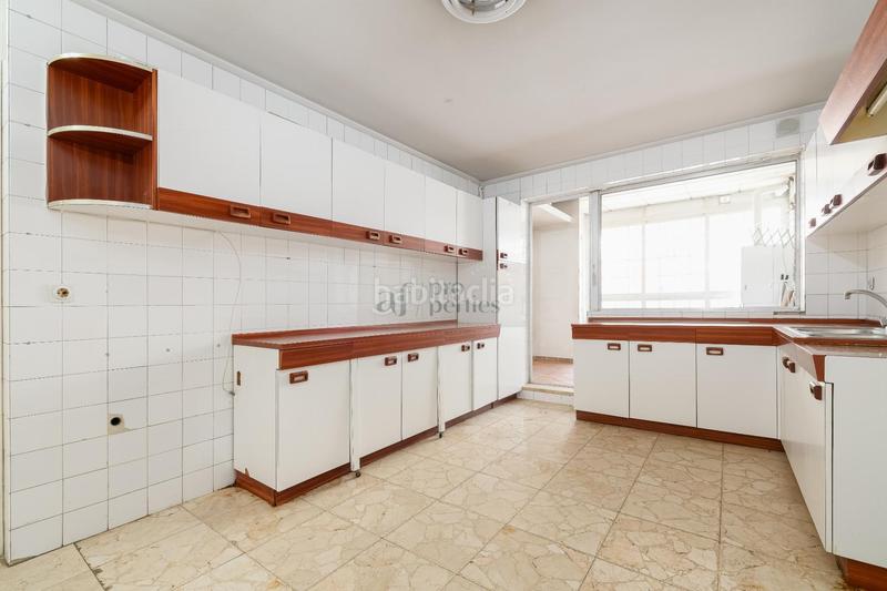 Foto 8478f511-3b89-4f80-8dc2-877be5500c3e. Àtic amb calefacció aparcament a Camelias - Pi y Margall Vigo