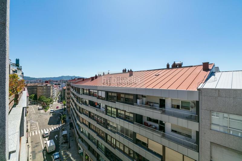 Foto c11d48a6-8c12-47e5-b9c8-9e229abb4d2b. Àtic amb calefacció aparcament a Camelias - Pi y Margall Vigo