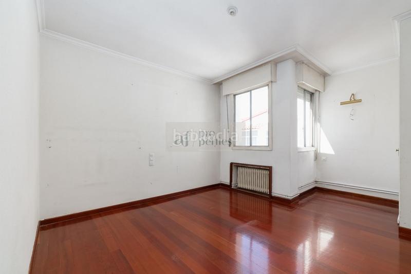 Foto dcf41a01-944d-43b8-b7b4-bb36d5660b9e. Àtic amb calefacció aparcament a Camelias - Pi y Margall Vigo