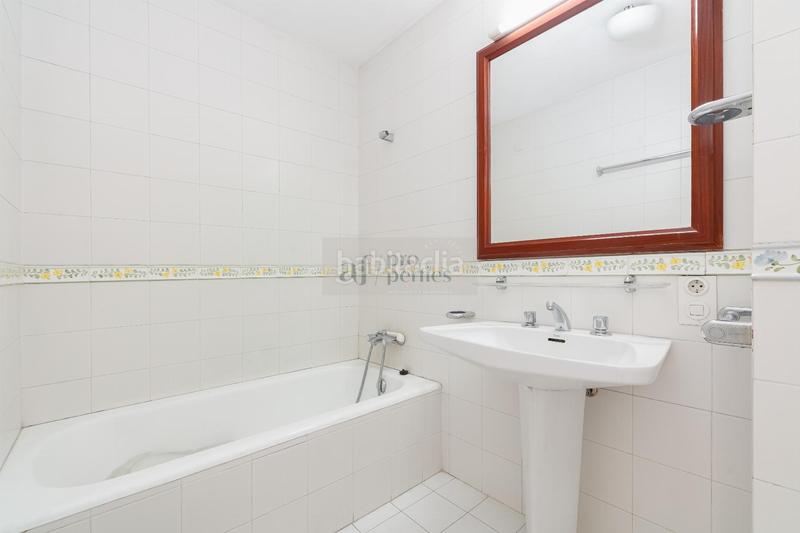 Foto f95fe87c-3f74-48ef-8ea6-491aeecd70ce. Àtic amb calefacció aparcament a Camelias - Pi y Margall Vigo