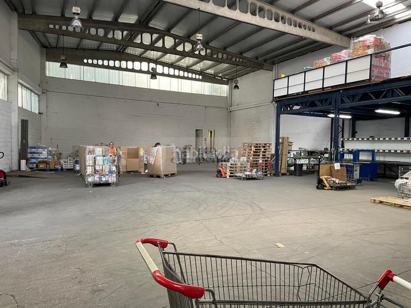 Foto 4377acc1-b025-4378-9629-0513c0813956. Affitto capannone industriale in Lavadores Vigo