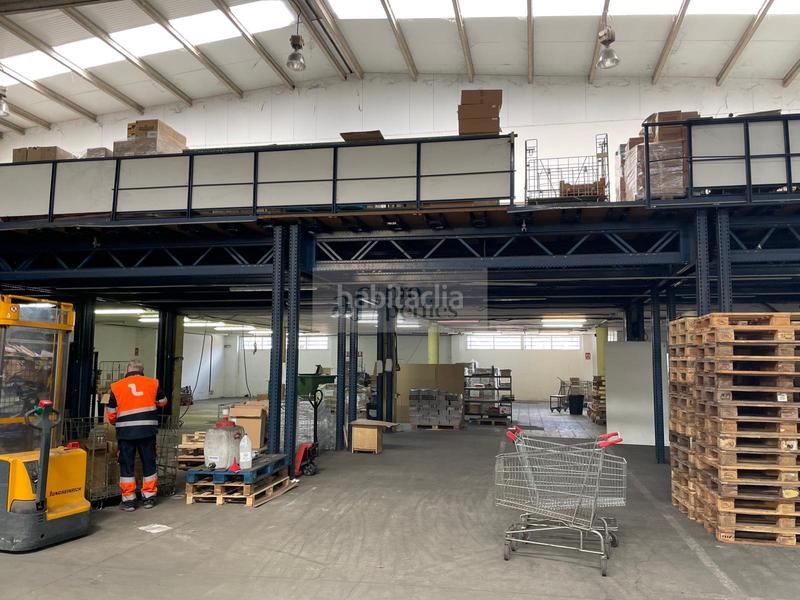 Foto 523da8d9-5853-4ef1-a478-26a21cc7997e. Alquiler nave industrial nave en Lavadores Vigo
