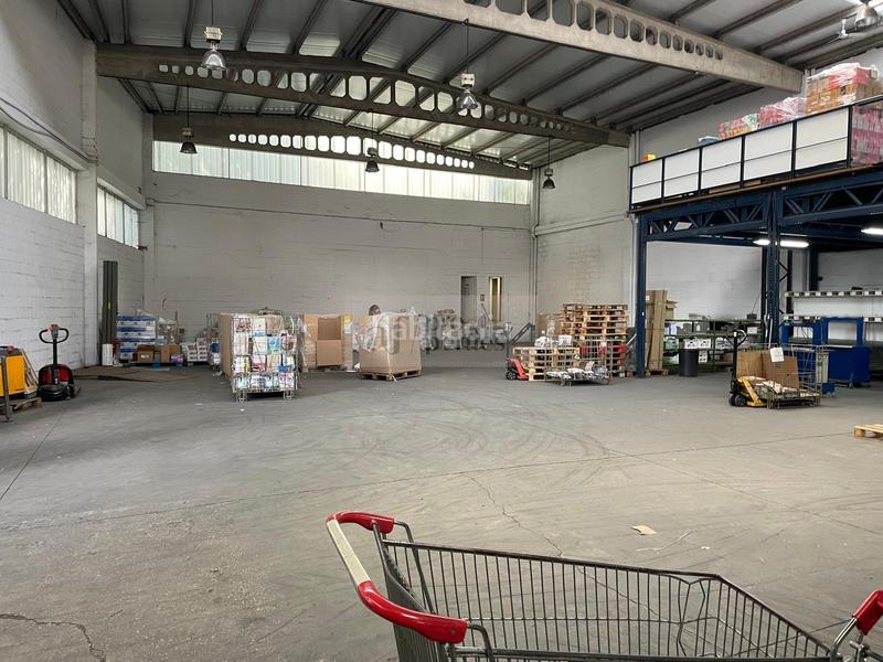 Foto 49f01161-c114-4919-8185-fddf17cf45e6. Location bâtiment à usage industriel dans Lavadores Vigo