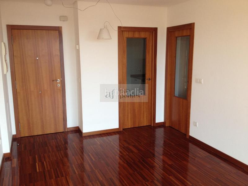 Foto e105686e-36a3-49c2-866f-cf6d0b946c57. Apartamento  en Nigrán centro Nigrán