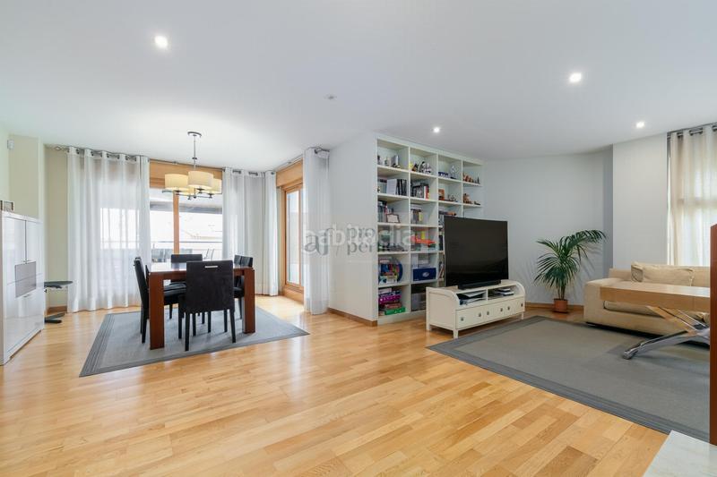 Foto 0a2fdb5a-3cec-4c56-be4a-a5795f1ea67d. Chalet  en Comesaña - Matamá Vigo