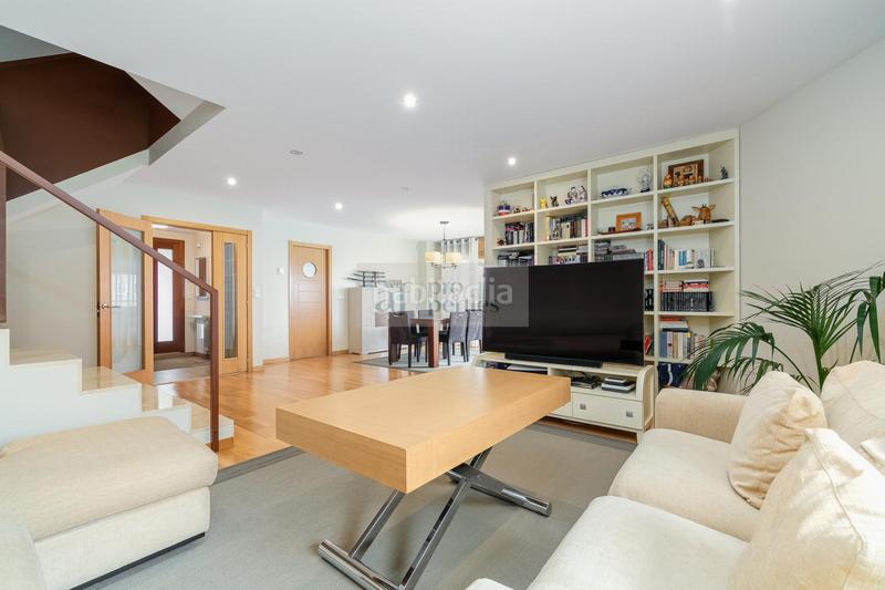 Foto 31236ff6-f701-49b1-bad3-ce8dcac32aed. Chalet  en Comesaña - Matamá Vigo