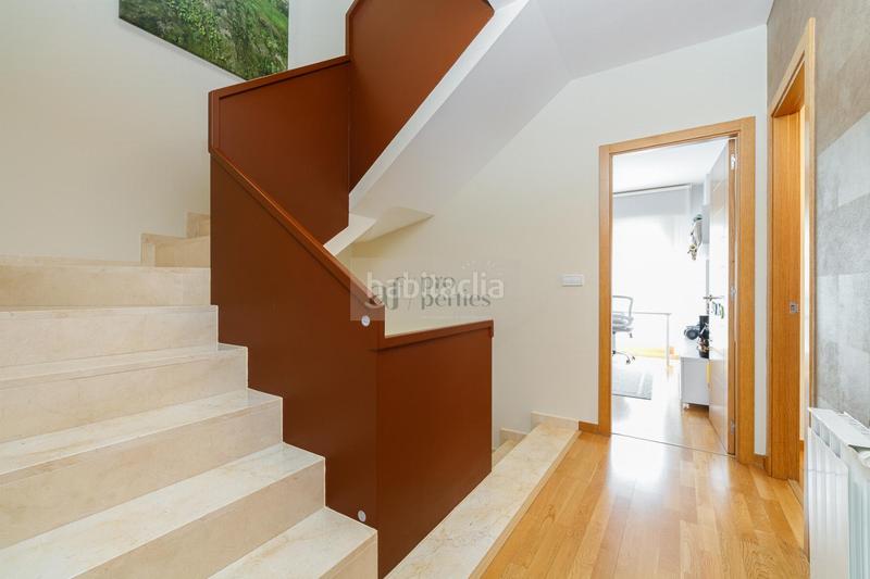 Foto 33e520f0-1a76-447f-9843-121ac9f9f6df. Chalet  en Comesaña - Matamá Vigo