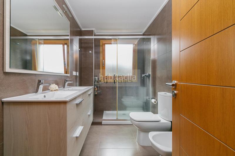 Foto 3d1e3afb-f7f6-494d-8348-12098ccd5d95. Chalet  en Comesaña - Matamá Vigo