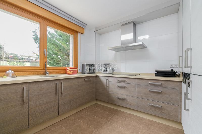 Foto 8d8232da-5b1d-4cc0-b514-940f88ef9044. Chalet  en Comesaña - Matamá Vigo