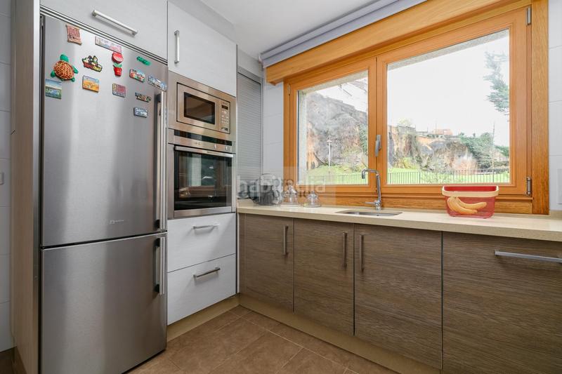 Foto 923c8145-c202-4b1f-8abe-162be8248f13. Chalet  en Comesaña - Matamá Vigo