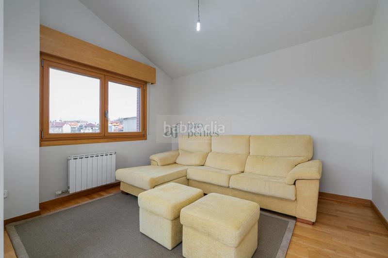 Foto ecf53af4-c010-4b46-bc27-57dd2552b132. Chalet  en Comesaña - Matamá Vigo