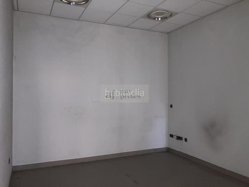 Foto 9ee29bf8-6a2f-43e7-a327-544b783848db. Local comercial a As Travesas - Balaidos Vigo