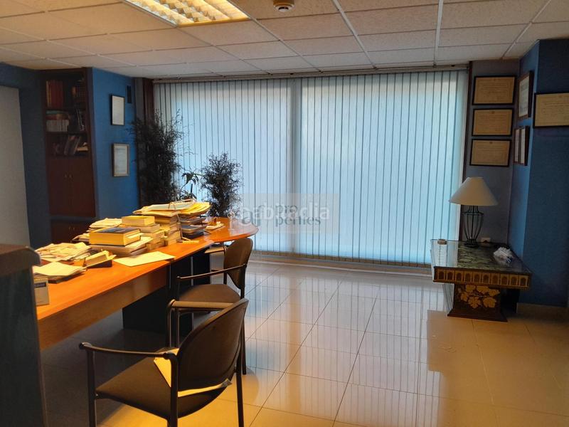 Foto f62b55b2-1f20-4f38-b908-bf72fc67893f. Lloguer local comercial a Centro - Areal Vigo