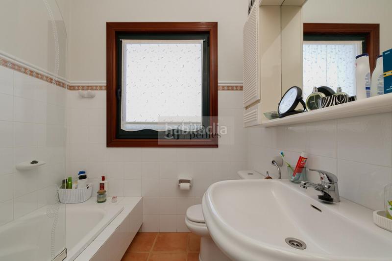 Foto 7ac3eb2e-d4dd-4d1a-ba38-ba4191fc7164. Xalet amb calefacció aparcament piscina a Coruxo - Oia - Saiáns Vigo