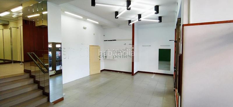 Foto 121fbd94-4c03-4dc8-a70c-c42808884c84. Rent business premise in As Travesas - Balaidos Vigo