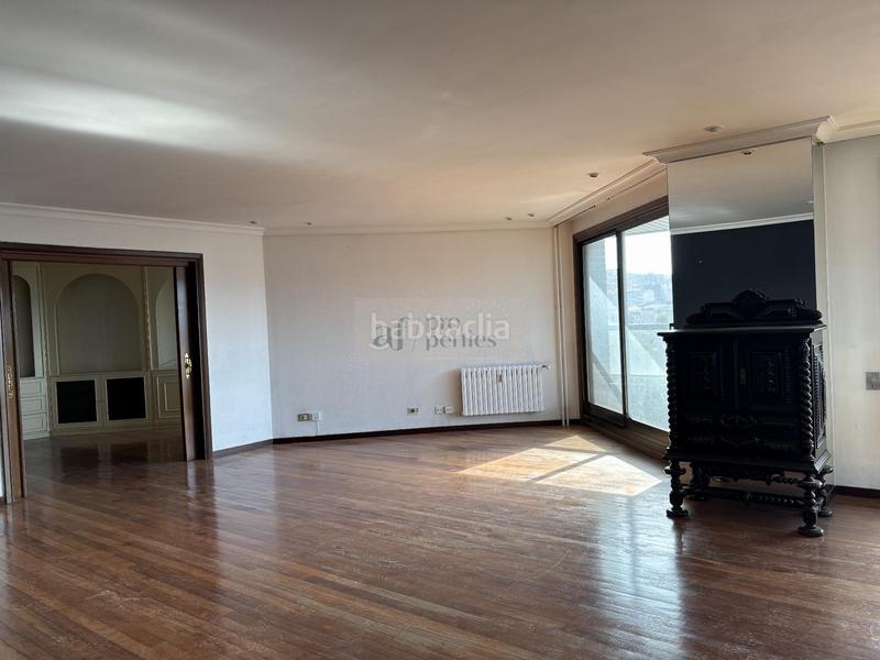 Foto b746d8cb-2950-42d5-aedc-68a63ac054ac. Appartamento con riscaldamento parcheggio piscina in Vigo