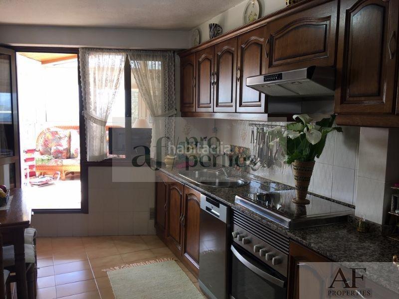 Foto 53c12096-3bfe-4e0b-b597-c9f1dbf9f222. Casa amb calefacció aparcament a Coruxo - Oia - Saiáns Vigo