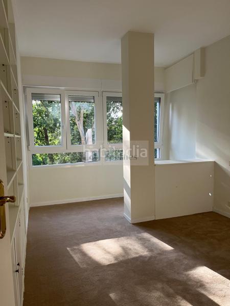 Foto 62d3418d-cf90-4e3b-ae40-6a66d577b1f7. Rent flat with heating parking pool in Fuentelarreina Madrid