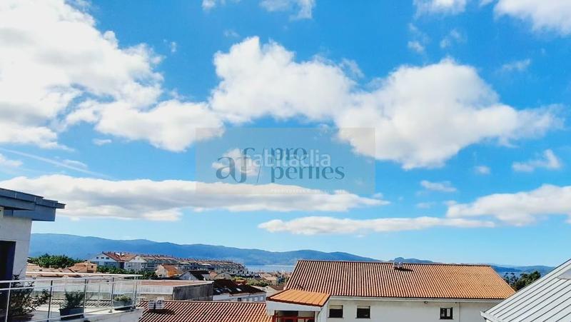 Foto f44f39e3-329b-4530-a606-3c85720e43f0. Penthouse with parking in Sanxenxo pueblo Sanxenxo