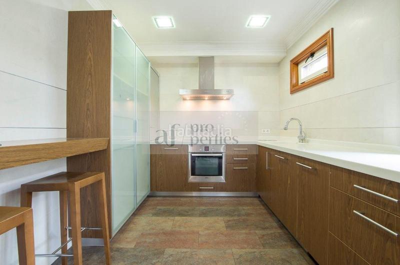 Foto 19972d92-7045-4399-be30-d07aa910c2f6. Rent chalet with heating parking pool in Coia Vigo