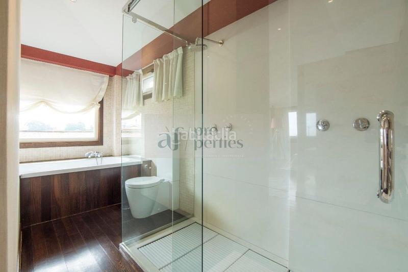 Foto 6c58b010-2bc2-4e65-aacc-249a0e25cf75. Rent chalet with heating parking pool in Coia Vigo