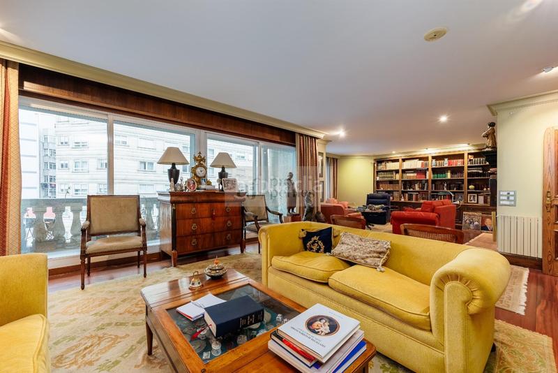 Foto c1cf2999-706b-48c3-aaff-7eafc8b777fb. Flat with heating parking in Centro - Areal Vigo