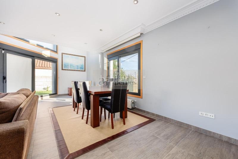 Foto 8c79eab3-bc7e-4211-b3b9-a8337548a276. Chalet con riscaldamento parcheggio in Coruxo - Oia - Saiáns Vigo