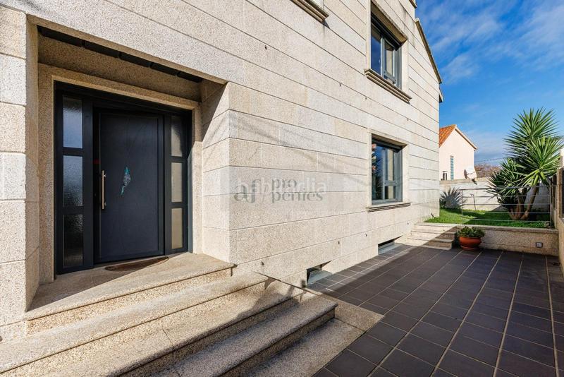 Foto b702e84b-b6ab-44a6-bb49-41bb68c0b98b. Chalet con riscaldamento parcheggio in Coruxo - Oia - Saiáns Vigo