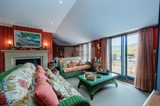 Penthouse  Concepcion arenal. A guardaatico