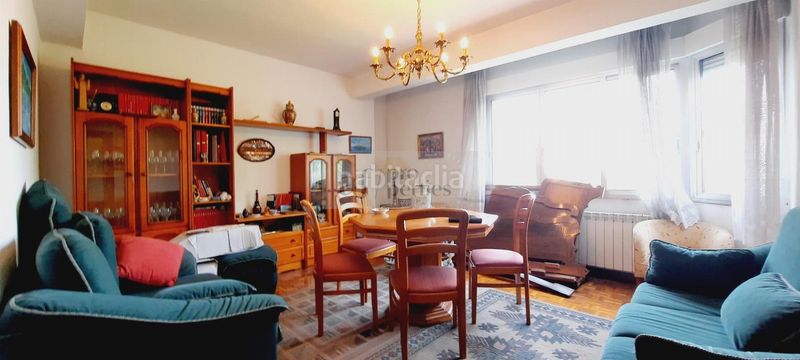 Foto c89607e8-4ea8-42ee-9bb1-726fb384a70d. Piso  en Zona de Plaza de Barcelos Pontevedra