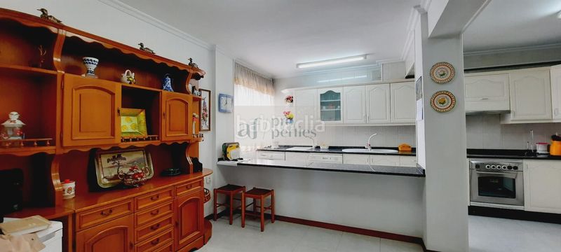 Foto 118dfd10-08bc-4318-9b4a-a1bc5655c498. Pis amb calefacció aparcament a Coia Vigo