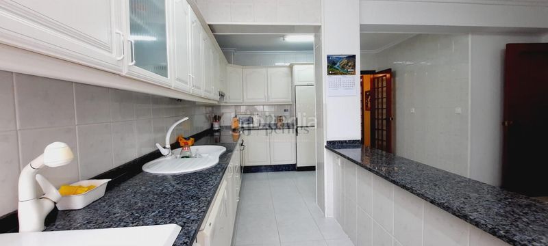 Foto 2dc00006-ecda-41b1-855c-52919416f7de. Pis amb calefacció aparcament a Coia Vigo