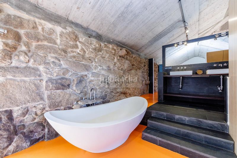 Foto ed9dc24a-2a2d-403e-88cb-f12fe66c0af8. Casa con riscaldamento piscina in Cotobade